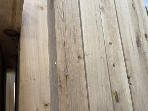 Oak Timber posts available in 95mm x 95mm x 3m www.solidwoodfencing.co.uk