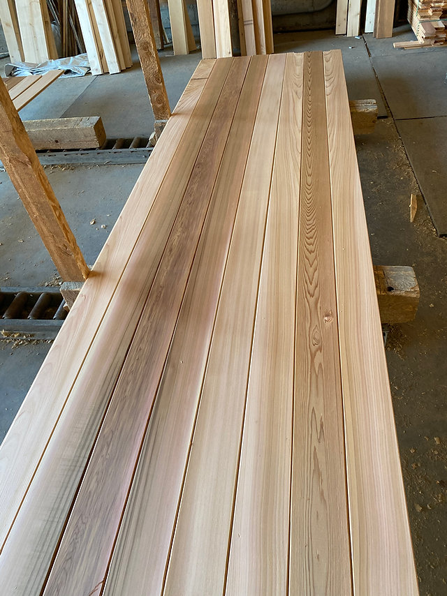 Western-Red-Cedar-Paned-All-round-slats.jpg